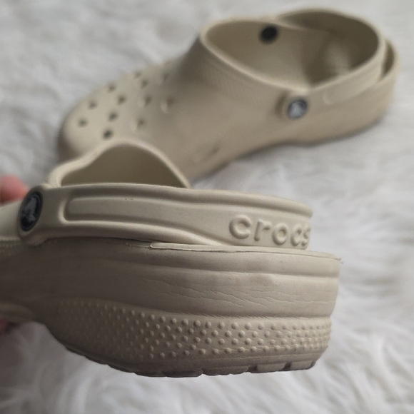 CROCS  Beige Water Shoes W 10 M 8 - Picture 2 of 5